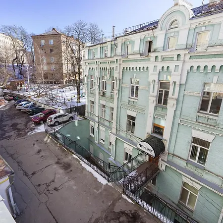 -911 Mikhailovsky Kyiv